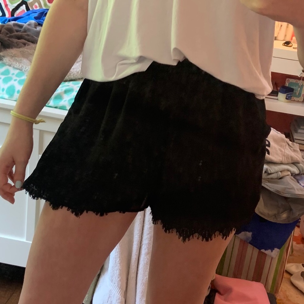Lace trim shorts